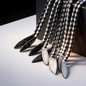 Flogger en cuir de style classique, bandes en cuir souples, poignée durable pour un contrôle facile, Flogger en cuir pour usage quotidien - Product Image 6