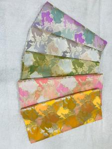 Tissu en Soie Brocart de Qualité Supérieure en Gros, Largeur 42-44 Pouces, Idéal pour les Saris, Vêtements, Décoration Intérieure et Accessoires - Product Image 5