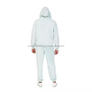 ชุดกีฬาผู้ชายสไตล์เรียบง่ายคุณภาพสูงแบบกำหนดเอง ปี 2026 ชุดออกกำลังกายแบรนด์ดังพร้อมโลโก้แบบกำหนดเองสำหรับผู้ใหญ่ ปี 2026 - Product Image 2