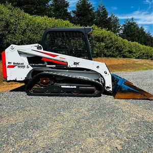 Venta al por mayor de la minicargadora compacta Bobcat T450 con diseño de orugas hidráulicas eficiente, equipo duradero para trabajos agrícolas, paisajismo y construcción. - Product Image 5