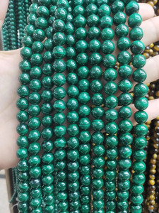 Vente en gros de perles rondes en malachite naturelle de 8 mm, perles de pierres précieuses polies pour la fabrication de bijoux et de bracelets - Product Image 4