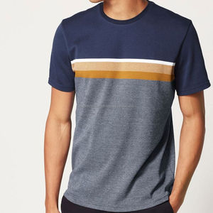 Camisetas de hombre de alta calidad con rayas horizontales, detalles tricolor, paleta de colores neutros, estilo casual urbano. - Product Image 1