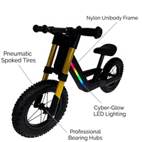Vélo d'équilibre léger pour enfants, 12 pouces, cadre monobloc en nylon, éclairage LED, moyeu à roulement, roues à rayons pneumatiques, logo personnalisé OEM