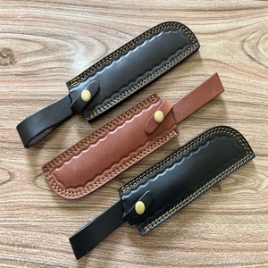 Étui à couteau en cuir marron avec fermeture à bouton, étui de rangement pour outils d'extérieur, design fait main avec passant de ceinture - Product Image 1
