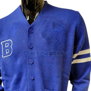 Fraternité Personnalisée | Phi |   Cardigan universitaire Beta PBS, broderie hivernale, style preppy USA, tricot Letterman, unisexe, streetwear universitaire - Product Image 6