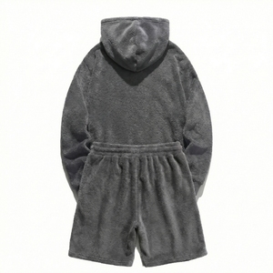 Ensemble sweat à capuche et short pour homme – Survêtement d'entraînement élégant, vêtements de sport respirants et confortables, design personnalisé - Product Image 2