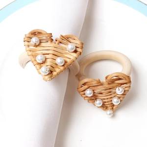 Anillo para Servilletas de Mimbre Natural con Forma de Corazón, Hecho a Mano, Estilo Rústico y Moderno, para Decoración de Mesa en Restaurantes, Bodas y Fiestas - Product Image 3