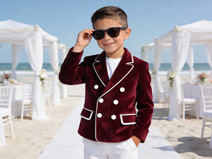 Costume de blazer croisé en velours bordeaux pour garçons, idéal pour les mariages, les cérémonies de plage et les occasions formelles - Product Image 2