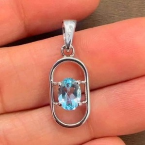 Pendentif ovale en topaze bleue plaqué rhodium en argent sterling, fait main, minimaliste, cadeau tendance pour elle, bijoux de février - Product Image 2
