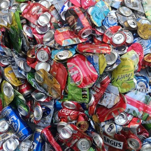 Pièces de canettes de boisson lavées avec des déchets d'aluminium UBC, emballées en balles compactes pour les acheteurs de recyclage et les commandes d'importation en gros - Product Image 1