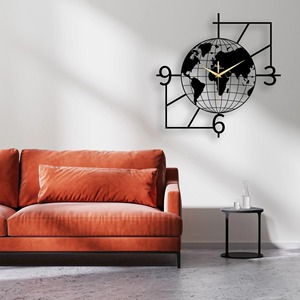 Reloj de pared negro con diseño de globo terráqueo, ideal para sala de estar y estudio, agrega decoración con temática mundial y uso educativo, procedente de la India. - Product Image 4