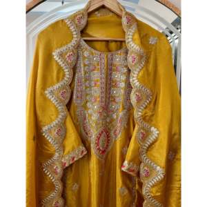 Magnifiques robes de cocktail haut et bas avec un dupatta fantaisie pour les fêtes - Product Image 3