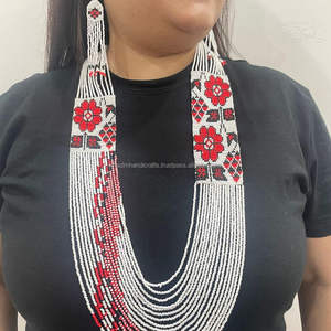 สร้อยคอลูกปัดแก้วศิลปะที่มีลูกปัดพรีเมี่ยมและเสน่ห์เหนือกาลเวลาเหมาะสำหรับงานแต่งงานงานเฉลิมฉลองและความสง่างามในชีวิตประจำวัน - Product Image 6