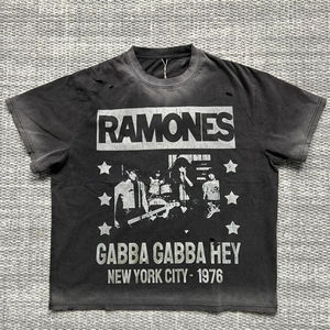 T-shirt et short d'été pour homme, coupe ample, épaules tombantes, gris délavé, style vintage, 100 % coton, impression personnalisée - Product Image 3