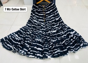 Lehenga en coton imprimé noir, rouge et blanc, longueur au sol, coupe ample, vêtements ethniques pour femmes, Inde, Pakistan, tenue de fête - Product Image 3
