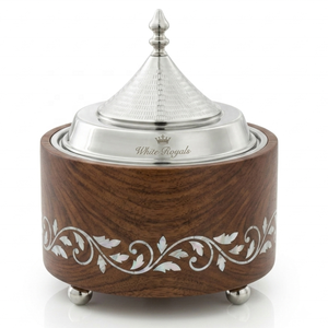 Olla de Madera de Lujo con Incrustaciones de Madreperla y Revestimiento Aislante de Acero Inoxidable, Ideal para Gulf Majlis y Ramadán - Product Image 1