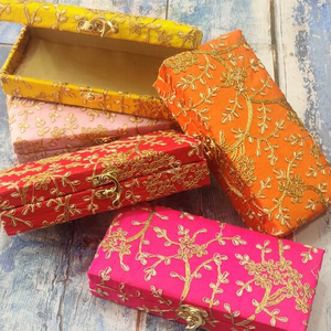 Potli กระเป๋าถือแฮนด์เมดสำหรับผู้หญิง,กระเป๋าคลัทช์ Potli แบบอินเดียดั้งเดิมของขวัญแต่งงาน Diwali ของขวัญตอบแทนอินเดีย - Product Image 1