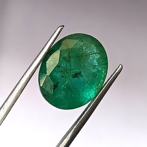 Émeraude naturelle taille ovale, pierre précieuse verte à facettes pour la fabrication de bijoux, Sapphire Gems International EF-286 6,80 carats - Product Image 1