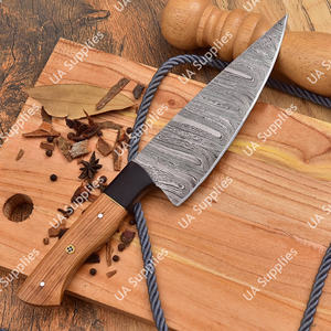 Couteau de Chef Professionnel Moderne Léger en Acier Damas Ambidextre Fabriqué sur Mesure avec Manche Intégral à Motif Torsadé et Manche en Olive Naturelle - Product Image 4