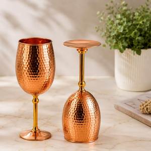 Ensemble de 2 verres à vin en cuivre, verres à vin rouge modernes à pied pour cocktails, barware, design durable - Product Image 6
