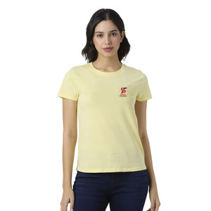 เสื้อยืดผู้หญิงสไตล์มินิมอล ผ้าเนื้อนุ่มพิเศษ ทนต่อรอยยับ สีไม่ซีดจาง ให้ความรู้สึกหรูหรา - Product Image 3