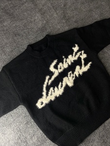Pull court en maille gaufrée épaisse à rayures, broderie logo script, tricoté, très tendance - Product Image 4