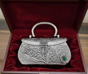 Bolso de Mano Elegante para Aniversario de Bodas, Chapado en Oro, Hecho a Mano, Forma Personalizada, Tallado, Artesanía Tayyab F S - Product Image 6