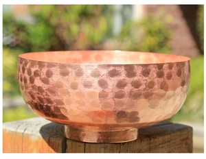 Bol en cuivre pur fait main, vaisselle en cuivre épais, Katori traditionnel pour la restauration et la décoration, export en gros depuis l'Inde - Product Image 1