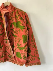 Chaqueta de Terciopelo Bordada a Mano Artesanal para Mujer, Estilo Vintage, Color Durazno Coral, Chaqueta Corta de Terciopelo Suave, Abertura Frontal, Estilo Boho, Ropa de Abrigo de Invierno - Product Image 5