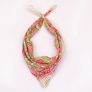 Pañuelo de bolsillo de algodón con estampado floral de lujo estilo vaquero occidental, transpirable, duradero, ecológico, estilo bohemio chic. - Product Image 3
