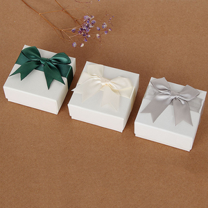 Boîte à bijoux en papier magnétique de qualité supérieure à prix abordable pour emballage cadeau de mariage - Product Image 3