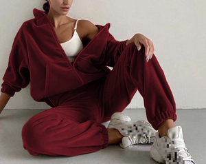 Ensemble deux pièces décontracté et sportif pour femme : sweat à capuche zippé ample et pantalon – Collection Automne-Hiver 2026 - Product Image 5