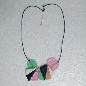 Accesorios de joyería hechos a mano mejor calidad resina Lucite latón Metal indio Collar para damas niñas cuerda clásica cuentas joyería - Product Image 3