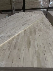 Panneau en bois de caoutchouc gris clair durable avec motif de grain naturel, certifié BC, design moderne, origine Vietnam - Product Image 3