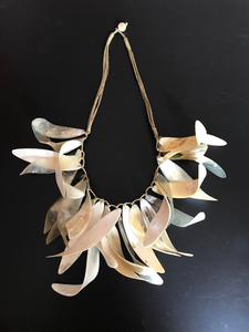 Collier en corne moderne fait main écologique pour femme, bijoux en corne de buffle polie de qualité supérieure, cadeau idéal pour mariage - Product Image 4