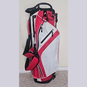 Sac de golf portable personnalisé et tendance en PU imperméable avec roulettes, poche à chaussures et options multicolores pour adultes – Vente en gros - Product Image 1