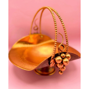 Bol de présentation de friandises et de fruits rond au design fabuleux, en cuivre martelé, pour accessoires de cuisine. - Product Image 2