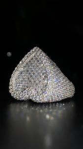 Anillo de lujo con moissanita en forma de corazón, diseño pavé completo con piedras brillantes, joyería llamativa, elegante y atrevida. - Product Image 4