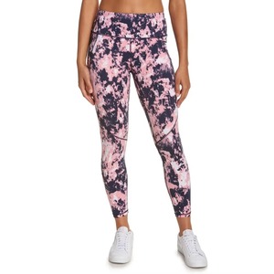 Leggings durables pour femmes avec tissu flexible, coupe confortable et propriétés de séchage rapide pour la gym, l'entraînement et la course à pied. - Product Image 2