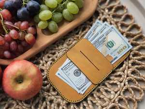 Portacontas de Cuero Genuino de Lujo Hecho a Mano con Logotipo Grabado Personalizado, Resistente al Agua, Tamaño Personalizado - Carpeta para Cheques de Restaurante LBH-0240 - Product Image 4