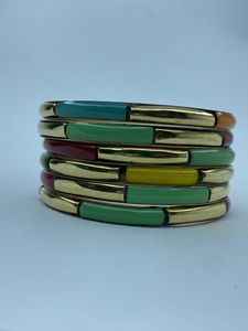 Bracelet tendance multicolore en bois, résine et laiton pour femmes et jeunes filles – Bijoux en résine et laiton - Product Image 4