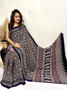 Sari en soie Gajji teintée naturellement, drapé |   Textile Ajrakh artisanal avec des motifs ethniques intemporels - Product Image 4