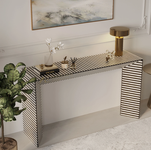 Mesa consola abierta con incrustaciones de hueso negro, con seis cajones y puertas dobles, disponible a precios de mayorista. - Product Image 6