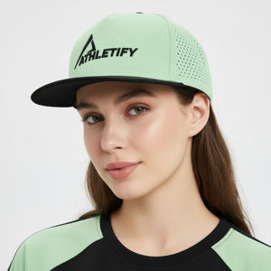 Gorra de Béisbol Deportiva Transpirable de Diseño Totalmente Nuevo, Fabricación Personalizada OEM, Diseño Lateral Cortado con Láser, Gorra Unisex Ajustada de Tejido Softshell - Product Image 1