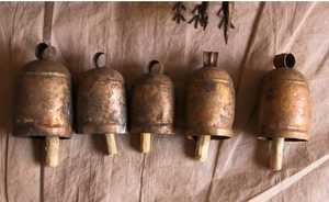Ensemble de 2 carillons à vent vintage en métal, artisanaux, plaqués or, ronds, décoratifs à suspendre pour la maison et le jardin - Product Image 6