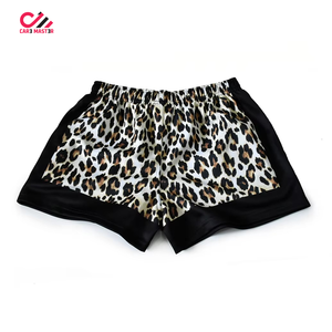 Pantalones Cortos de Rugby Transpirables de Malla con Diseño Personalizado para Unisex, Bolsillos con Cremallera Impresos por Sublimación, 100% Poliéster Personalizado - Product Image 1