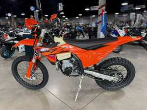 Auténtica Motocicleta Todoterreno 2026 EXC-F con Motor sin Escobillas, Doble Propósito, Más de 250cc, Color Naranja, para Exhibición en Sala de Exposiciones - Product Image 3