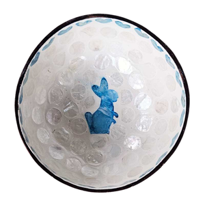 Cuenco de Coco con Incrustaciones de Madreperla Brillante - Laca Vietnamita de Alto Brillo - Product Image 1