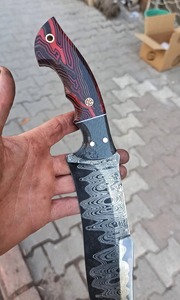 Cuchillo Bowie de Caza Personalizado OEM Hecho a Mano, Acero de Damasco, Punta Caída, Borde Recto, 13 Pulgadas de Longitud Total, Mango de Madera - Product Image 3