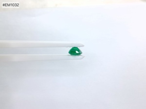 Esmeralda Zambiana Natural, Corte Ovalado Facetado, 4.05ct, Alta Calidad, Gema Suelta para Joyería - Product Image 6